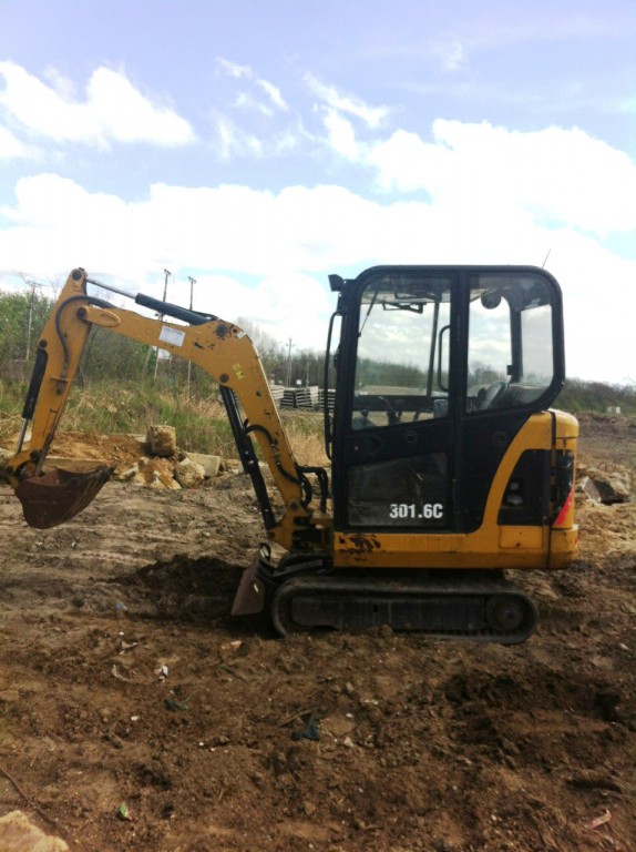 Сдаю в аренду мини-экскаватор