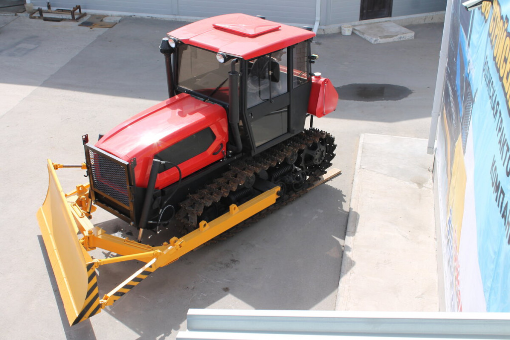 Бульдозер аренда от собственника Игорь