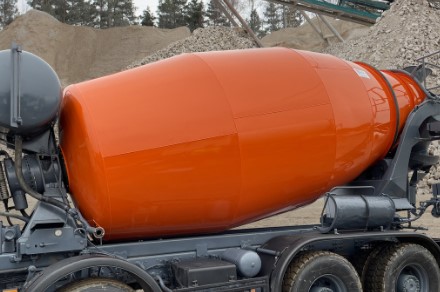 Заказ автобетоносмесителя в аренду по низкой цене