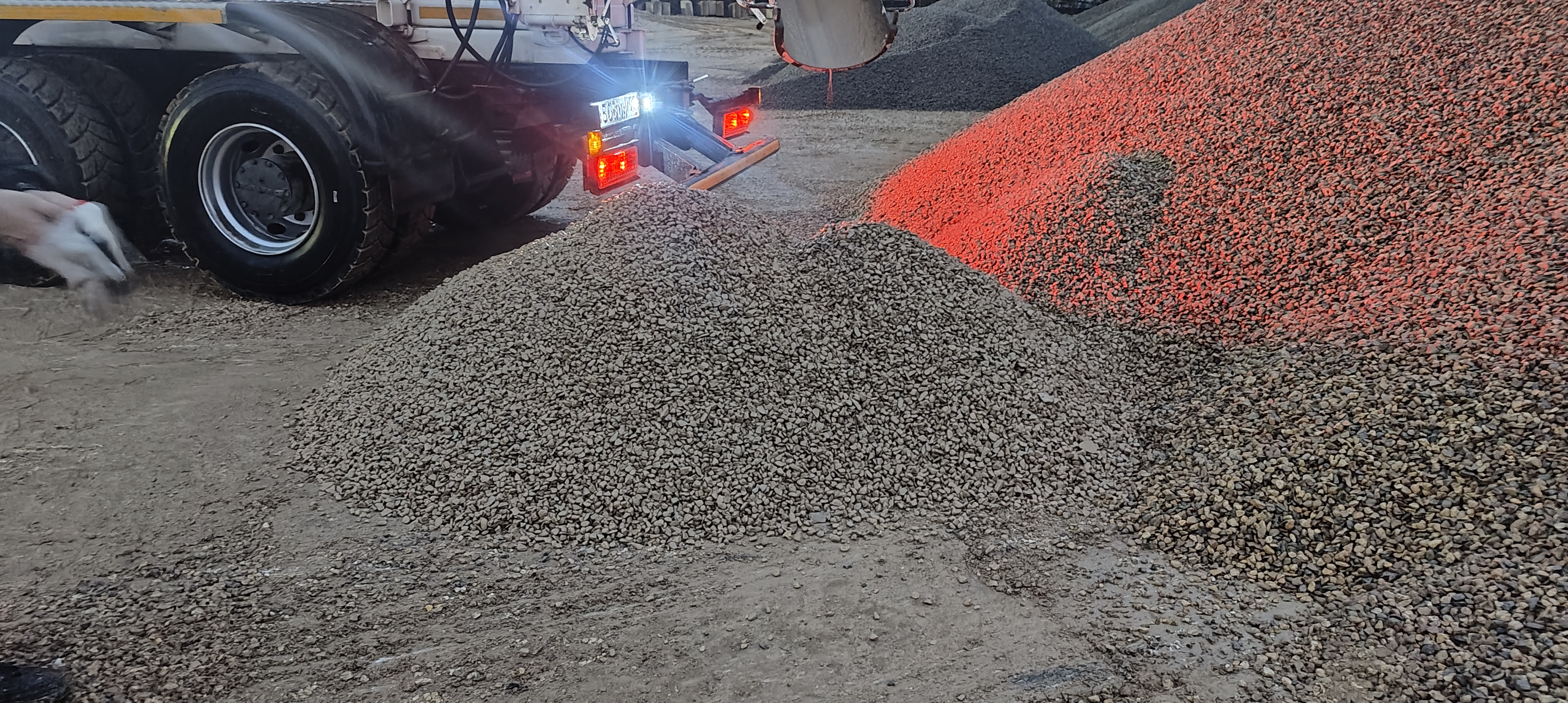 Аренда автобетоносмесителя с доставкой бетона.