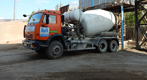 Доставка бетона бетоносмесителем