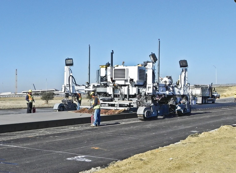 Предлагаем в аренду бетоноукладчик