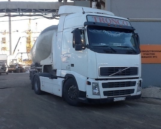 Аренда цементовоза VOLVO