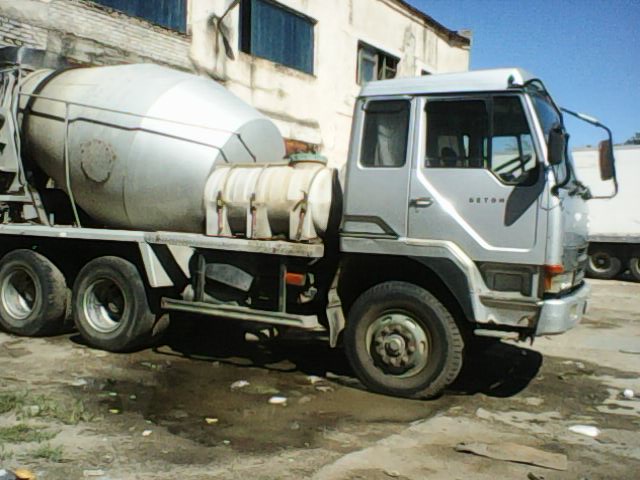 Доставка бетона бетононасос бетономешалка