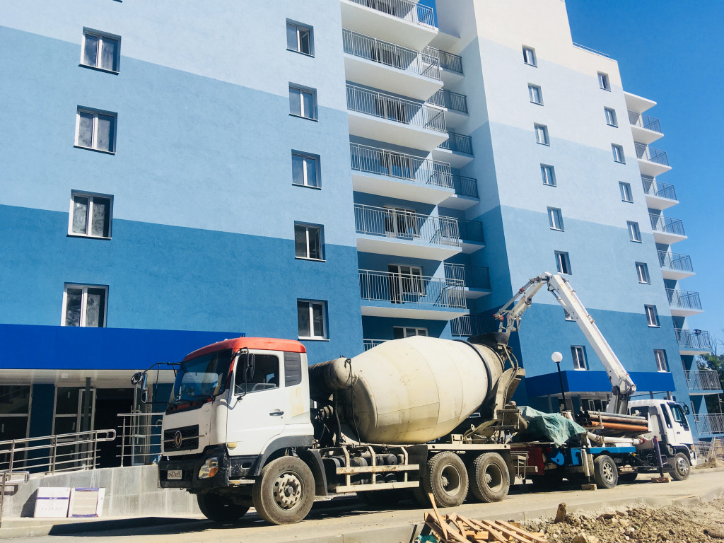 Доставка бетона бетоновозом.