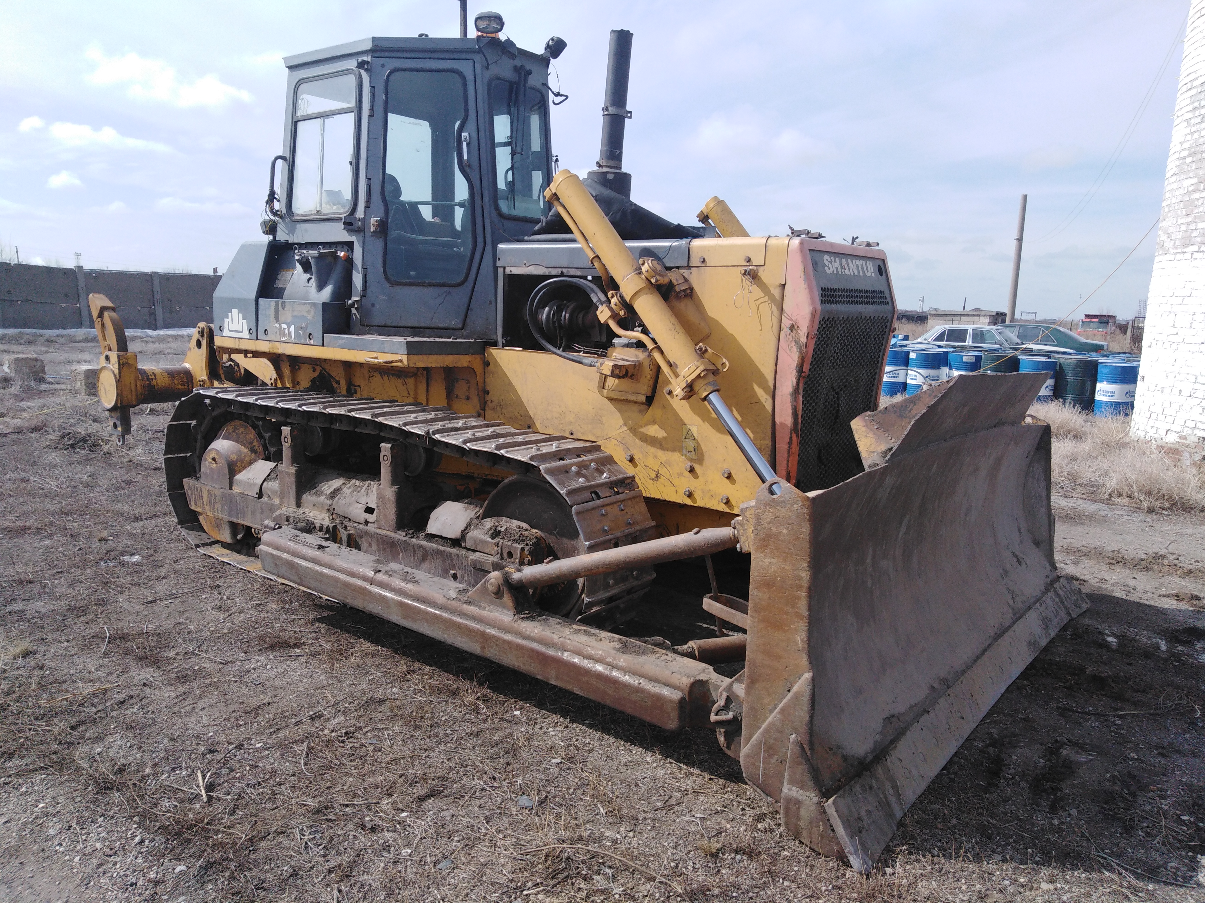 Аренда бульдозера от собственника Михаил