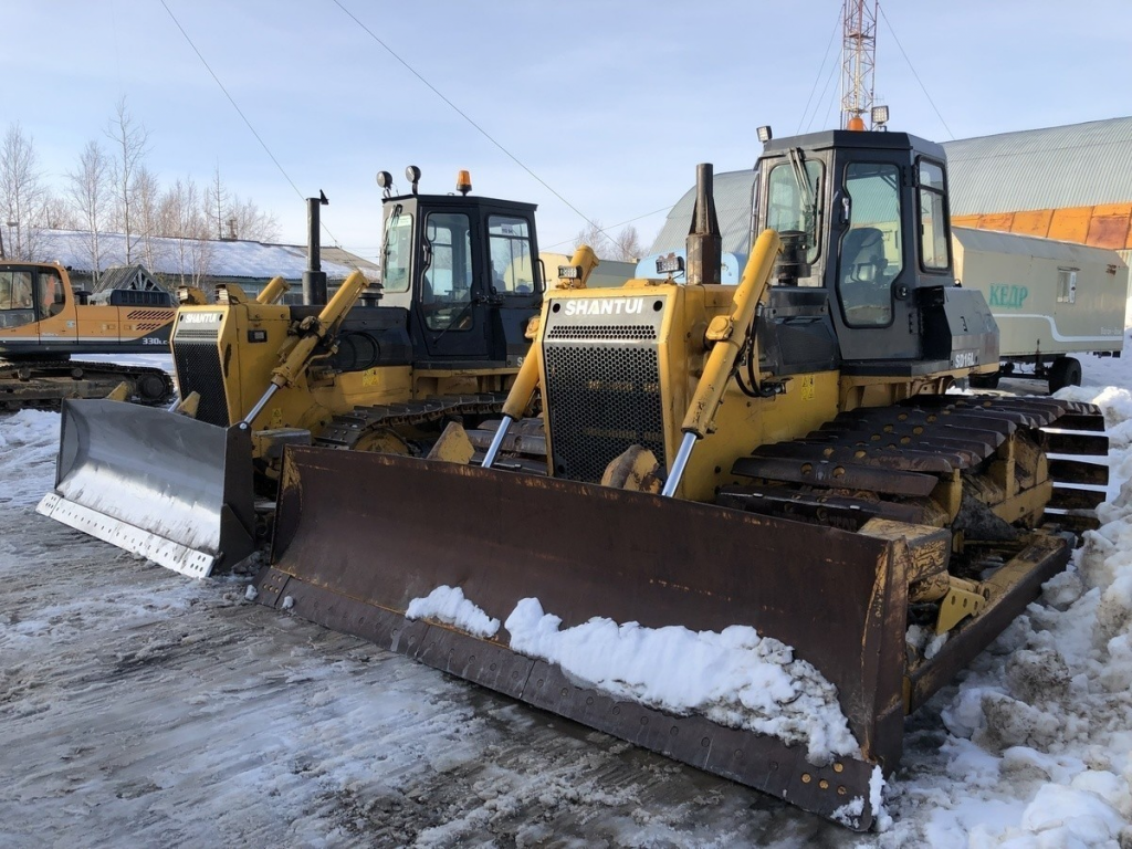 Аренда бульдозера болотохода с экипажем