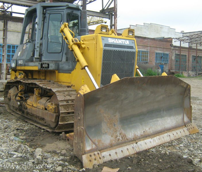 Аренда гусеничного бульдозера komatsu D65 ; D155