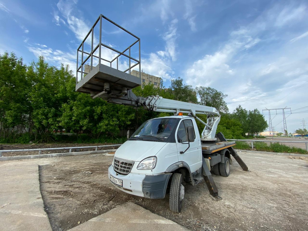 Аренда автовышки и манипулятора.