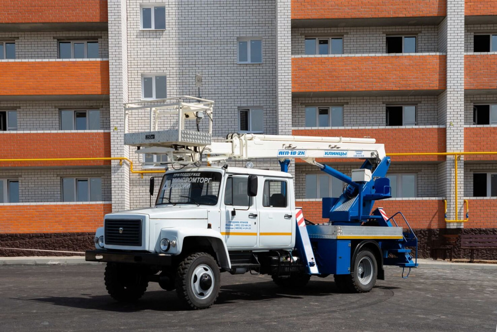 Предлагаю услуги автовышки АГП 18 метров