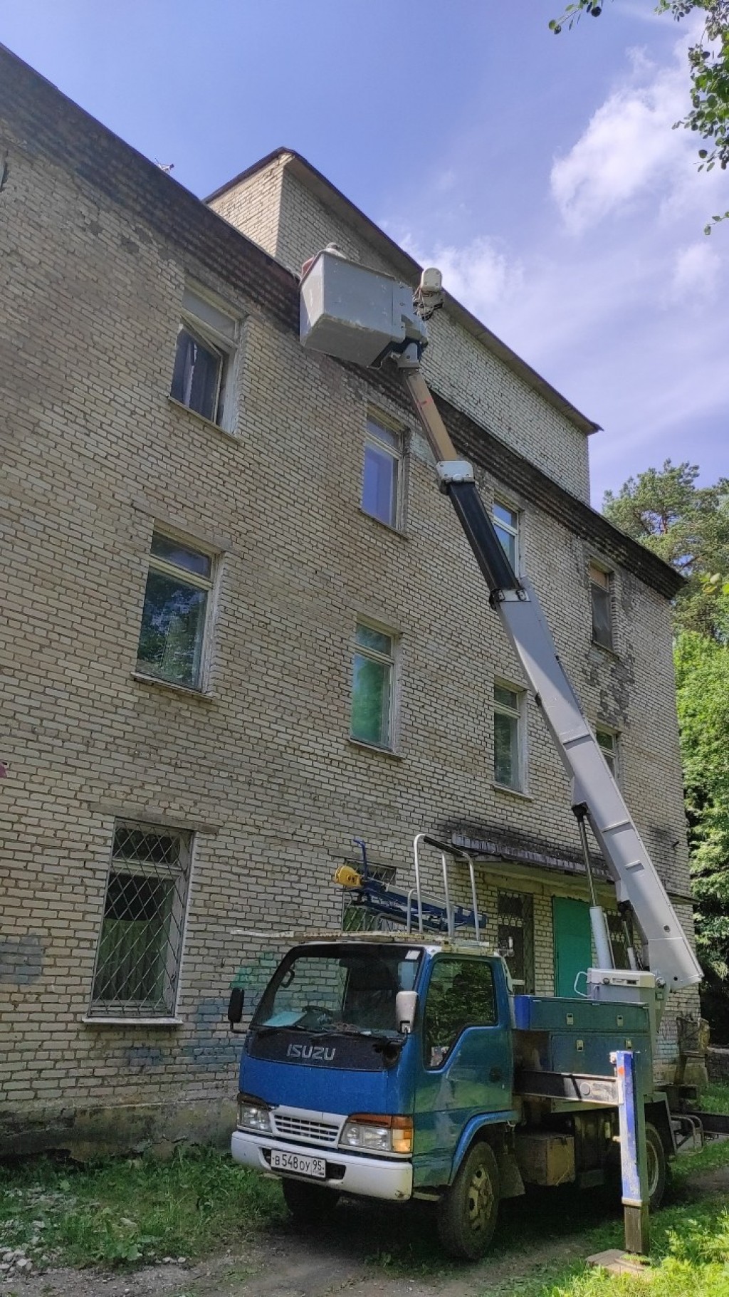 Аренда автовышки 15м