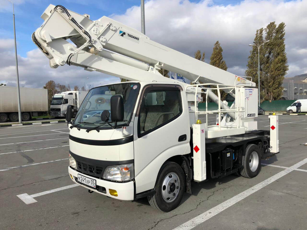 Маневренная автовышка Mitsubishi Canter 14 метров