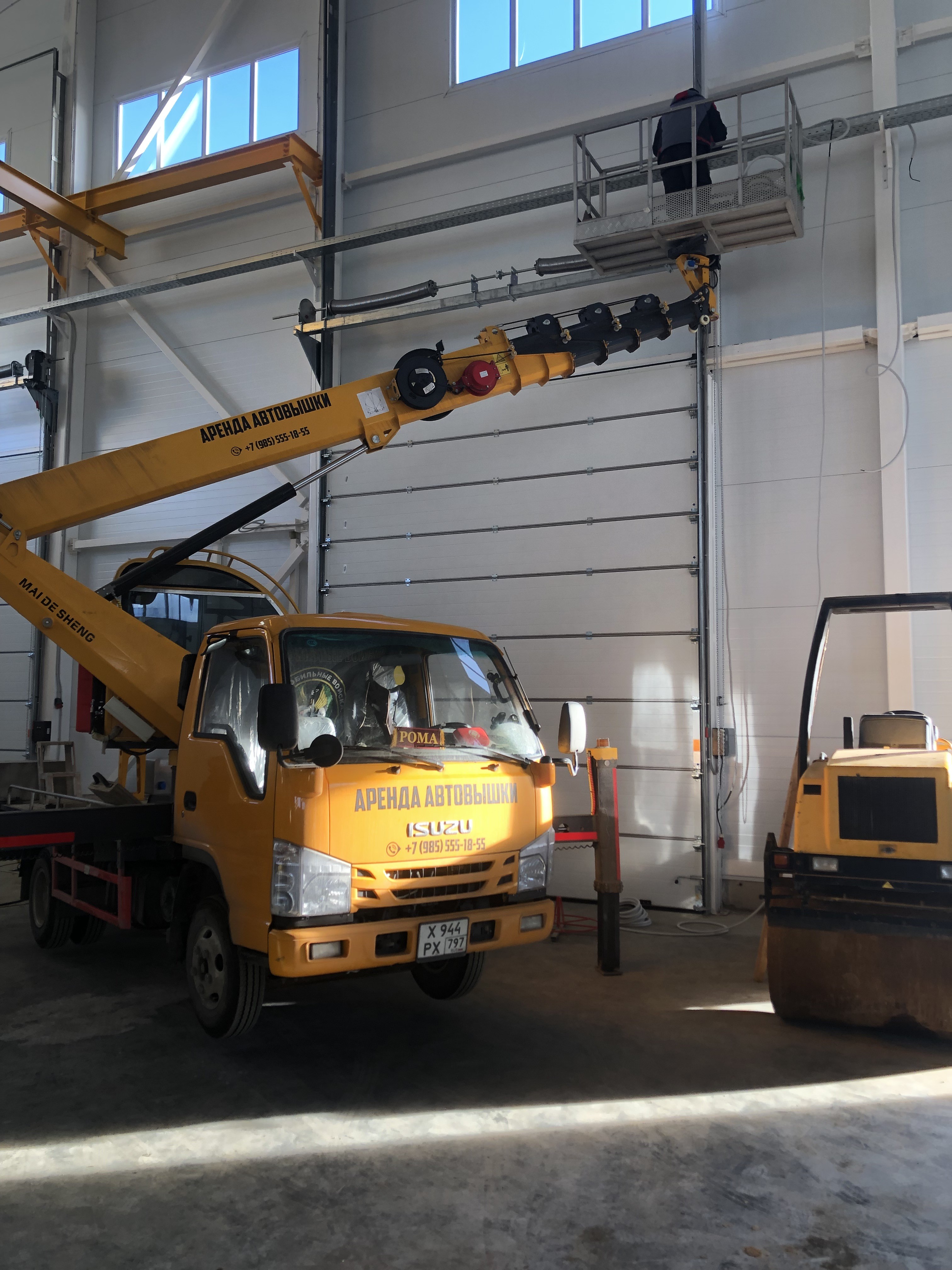 Автовышка телескопическая 27 метров