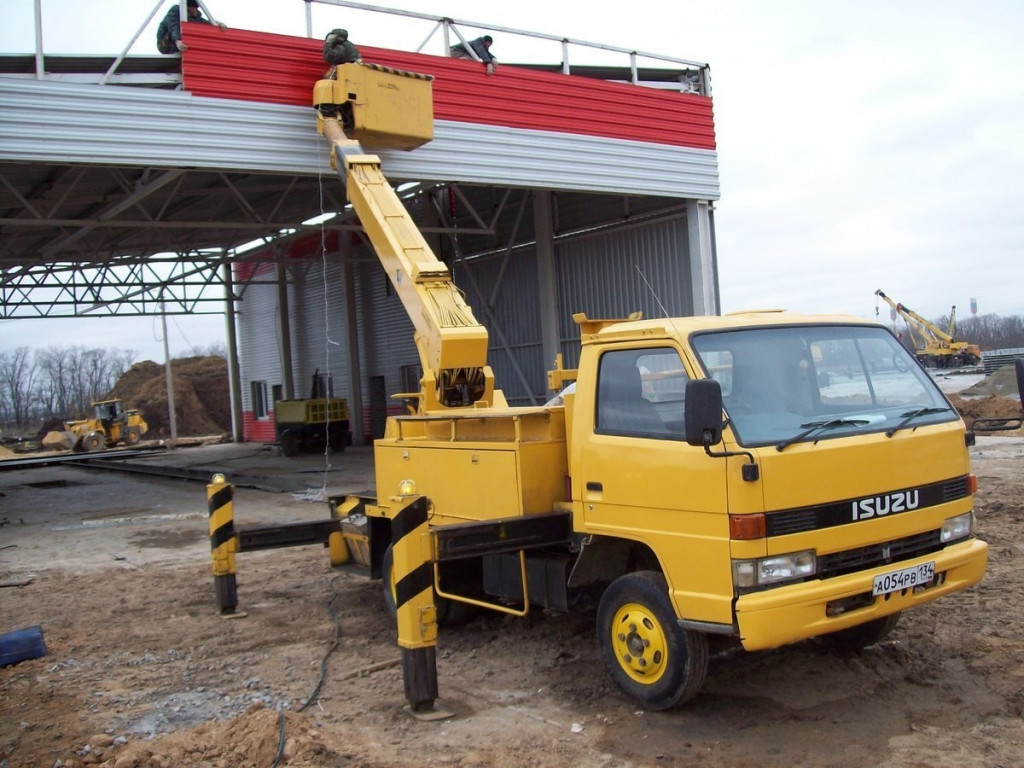 Автовышка Isuzu Elf АГП 16 метров недорого
