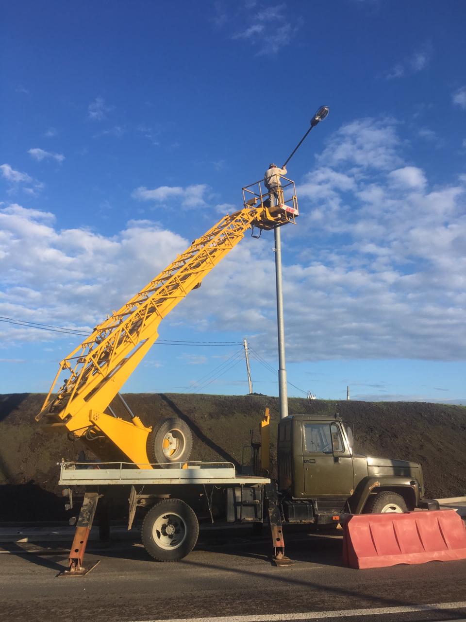 Аренда автовышка. Услуги автоподъёмника.