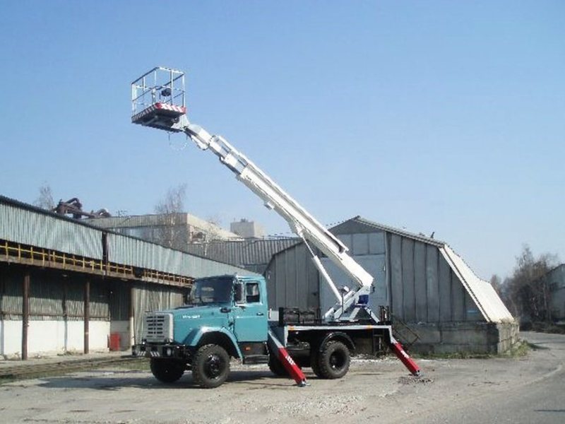 Услуги и аренда автовышки. Высотные работы.