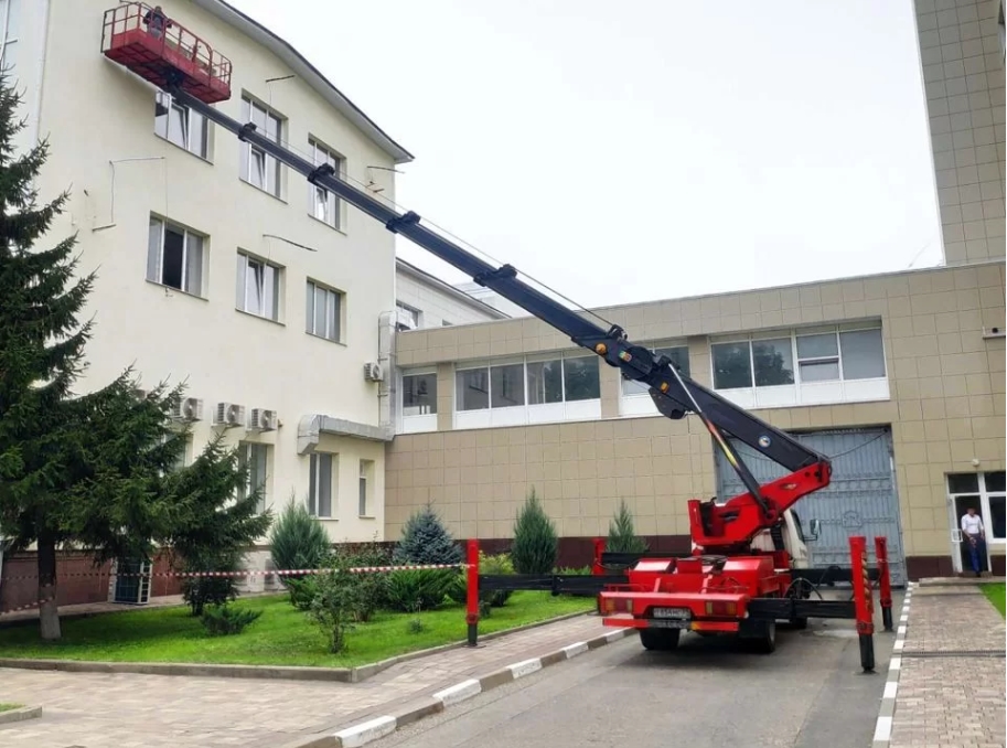 Автовышка 30 метров с большой корзиной