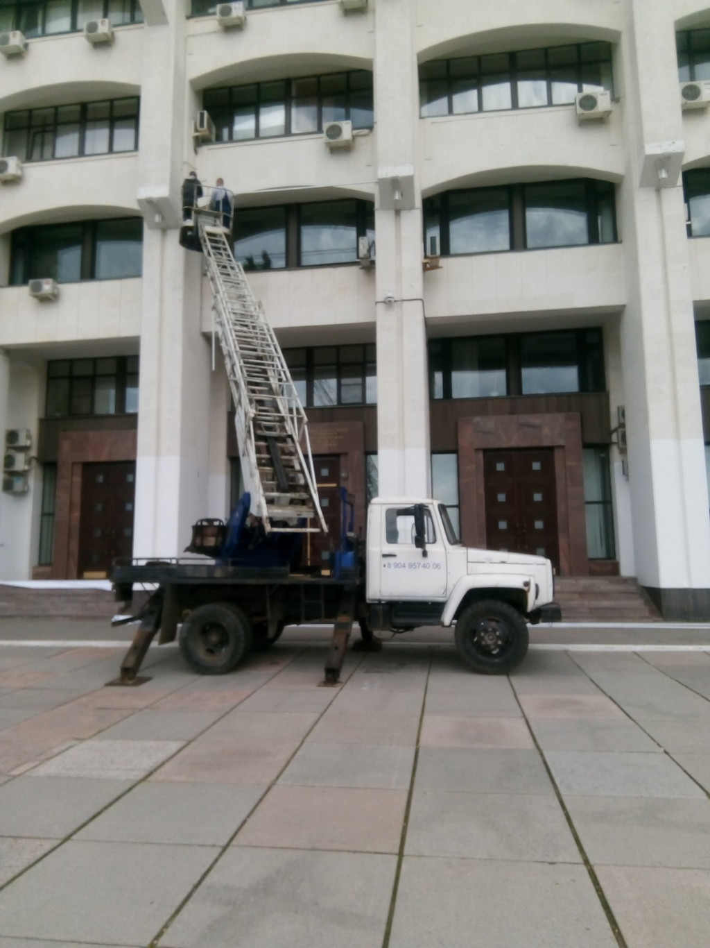 Услуги автовышки. Подъемные работы.