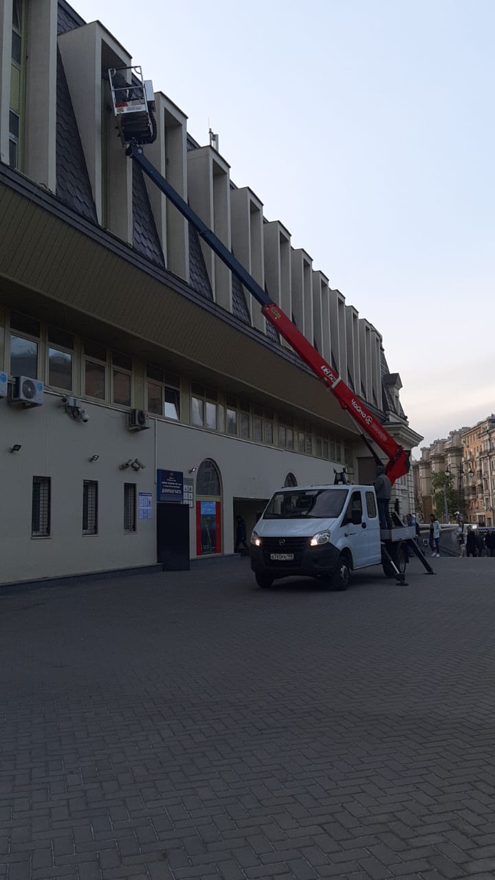 Аренда автовышки в СПб и Ленобласти почасовая