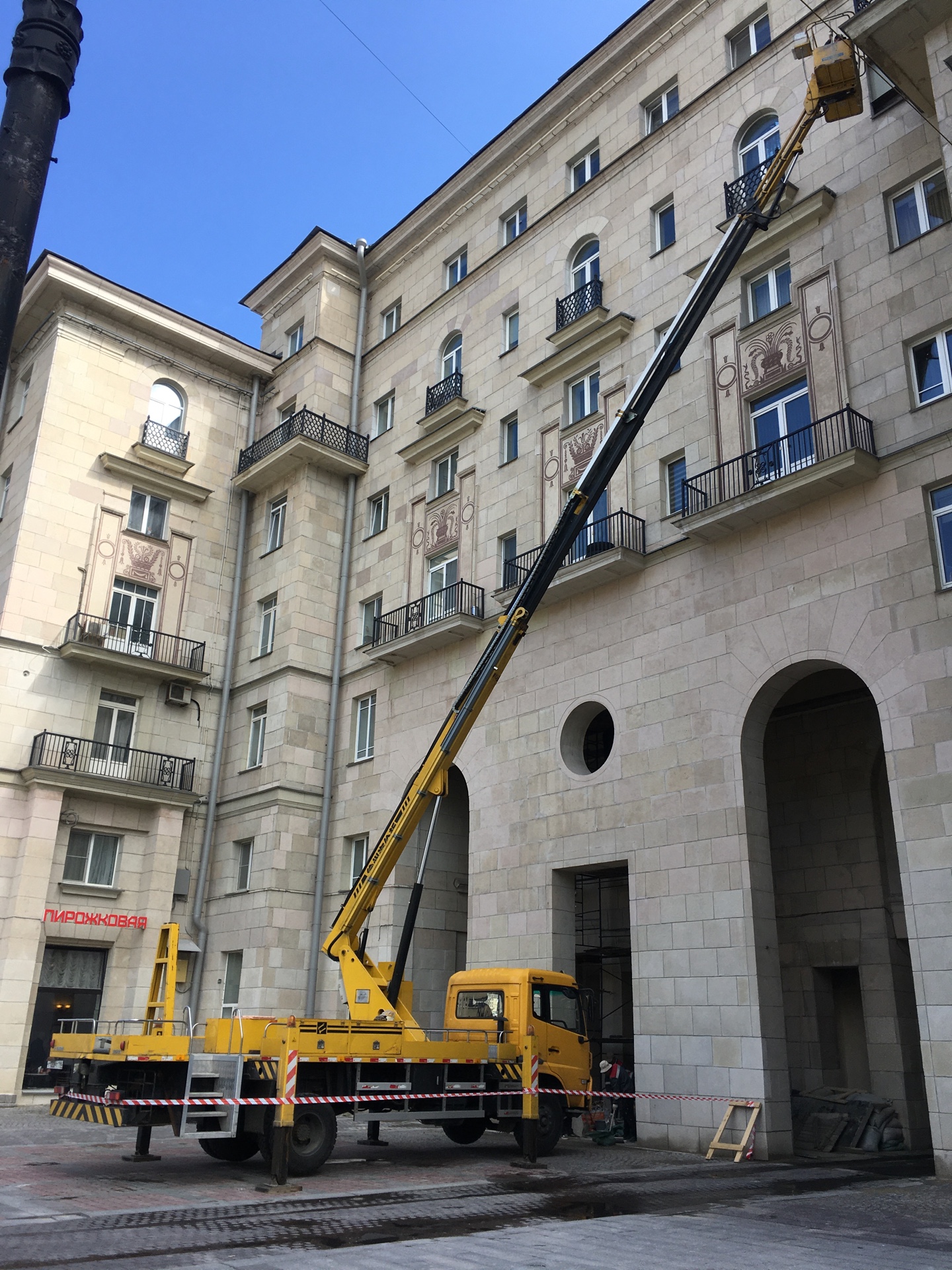 Автовышка 25 метров с опытным машинистом