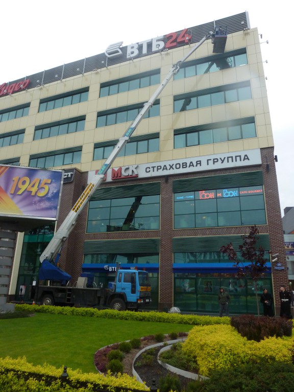 Сдам в аренду                            автогидроподъемник                              Любые Автовышки от 20 до 46 метров