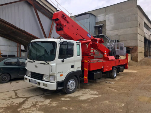 Автовышки от 18/40 метров. Автопарк спецтехники.