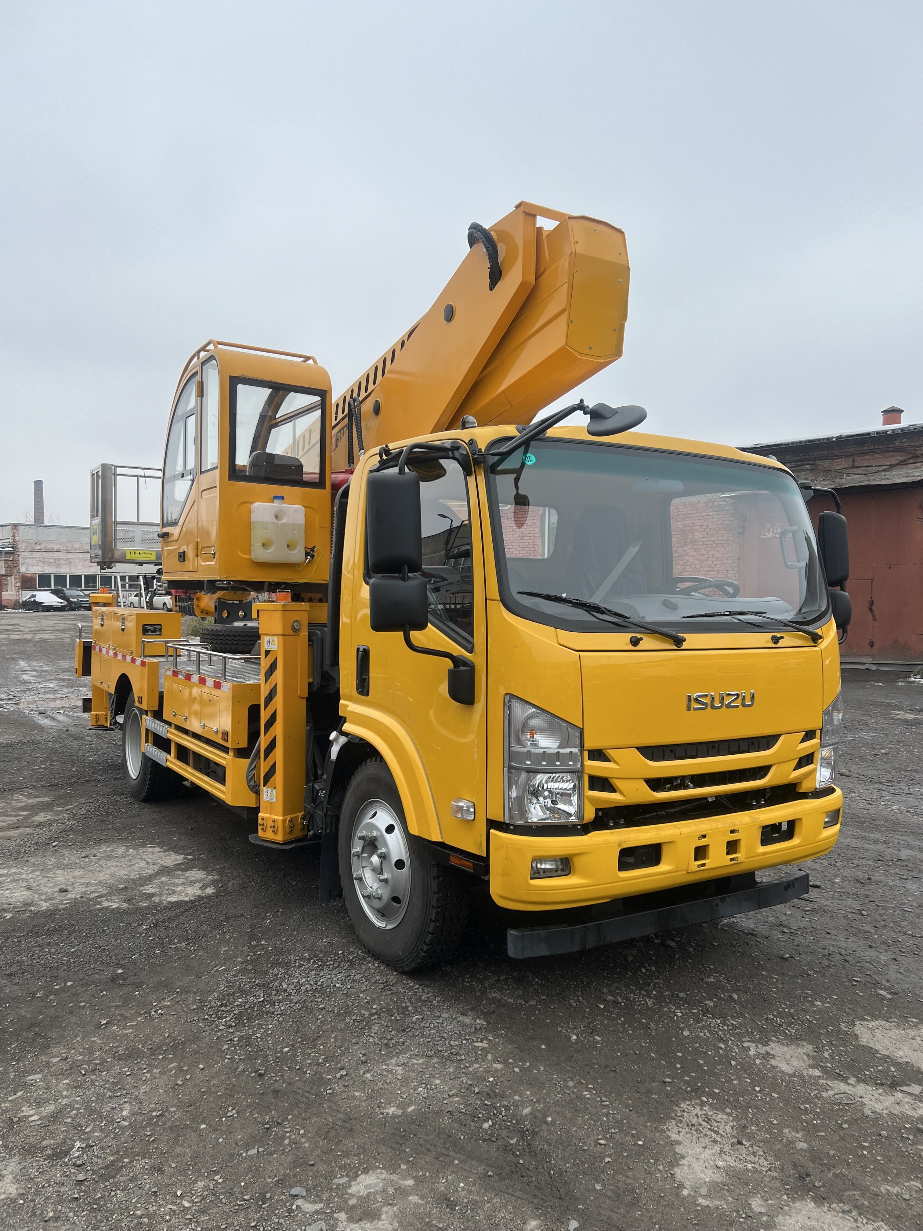 Аренда автовышки 28, 30, 32, 36 метров