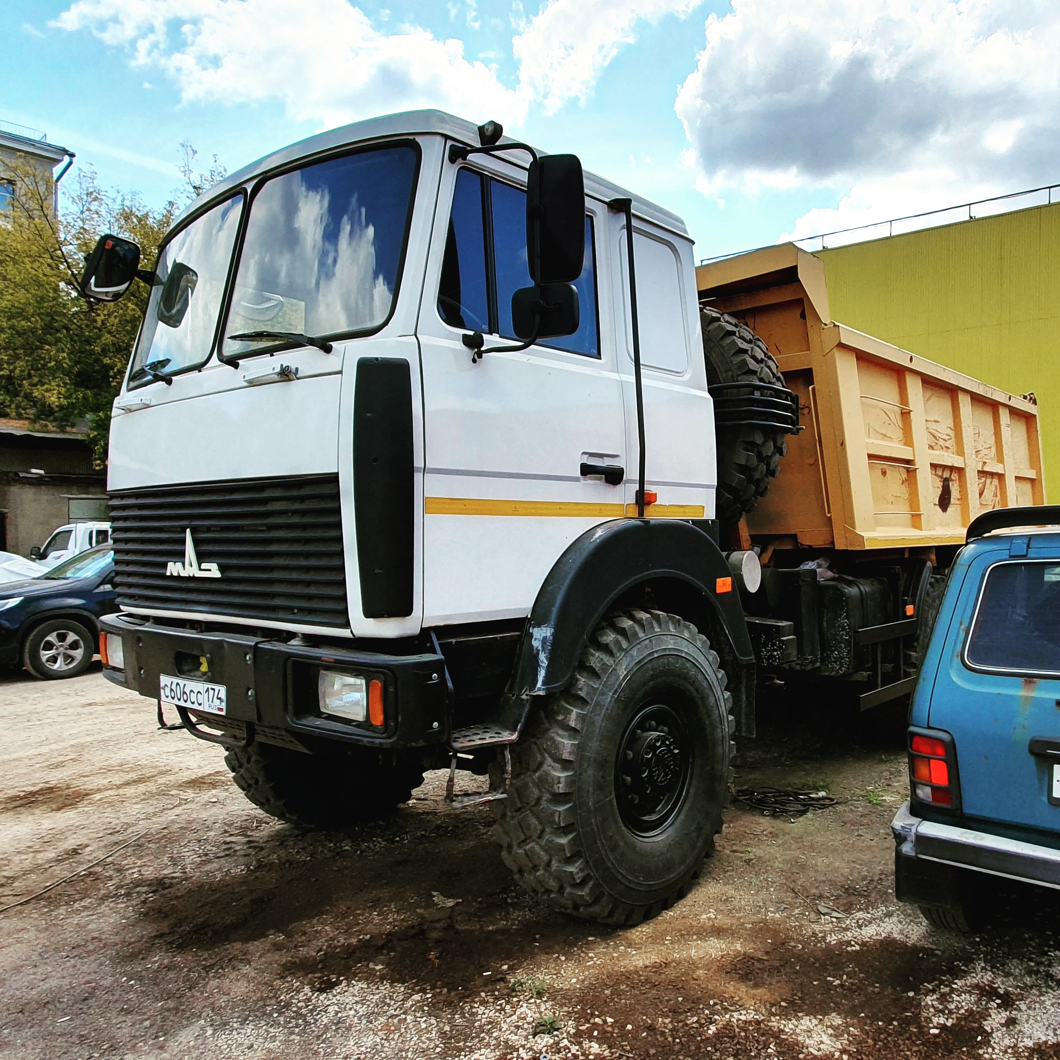 Самасвал вездеход в аренду