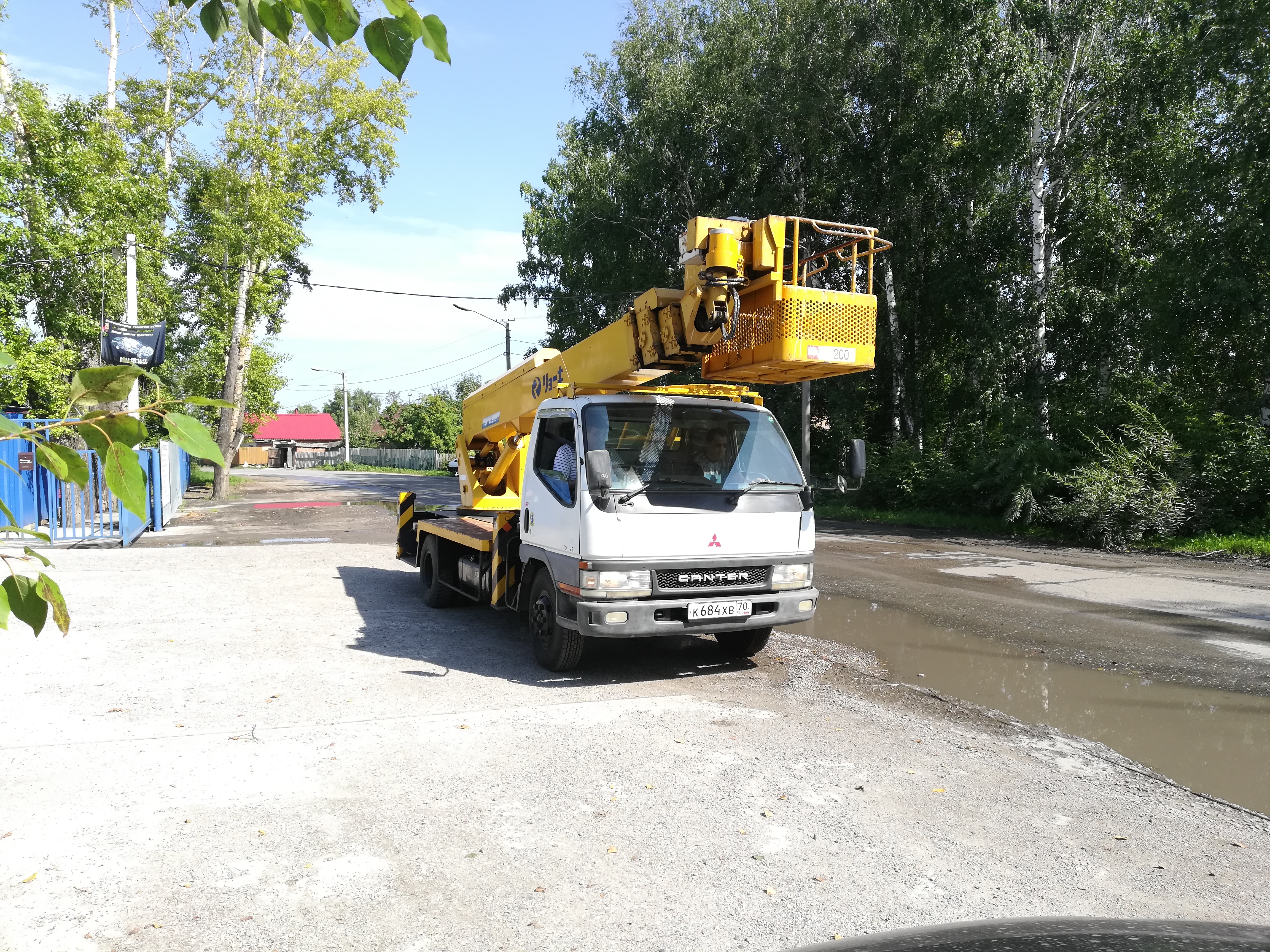 Услуги автовышки, аренда, заказ спецтехники.