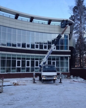 Предлагаем услуги автовышки