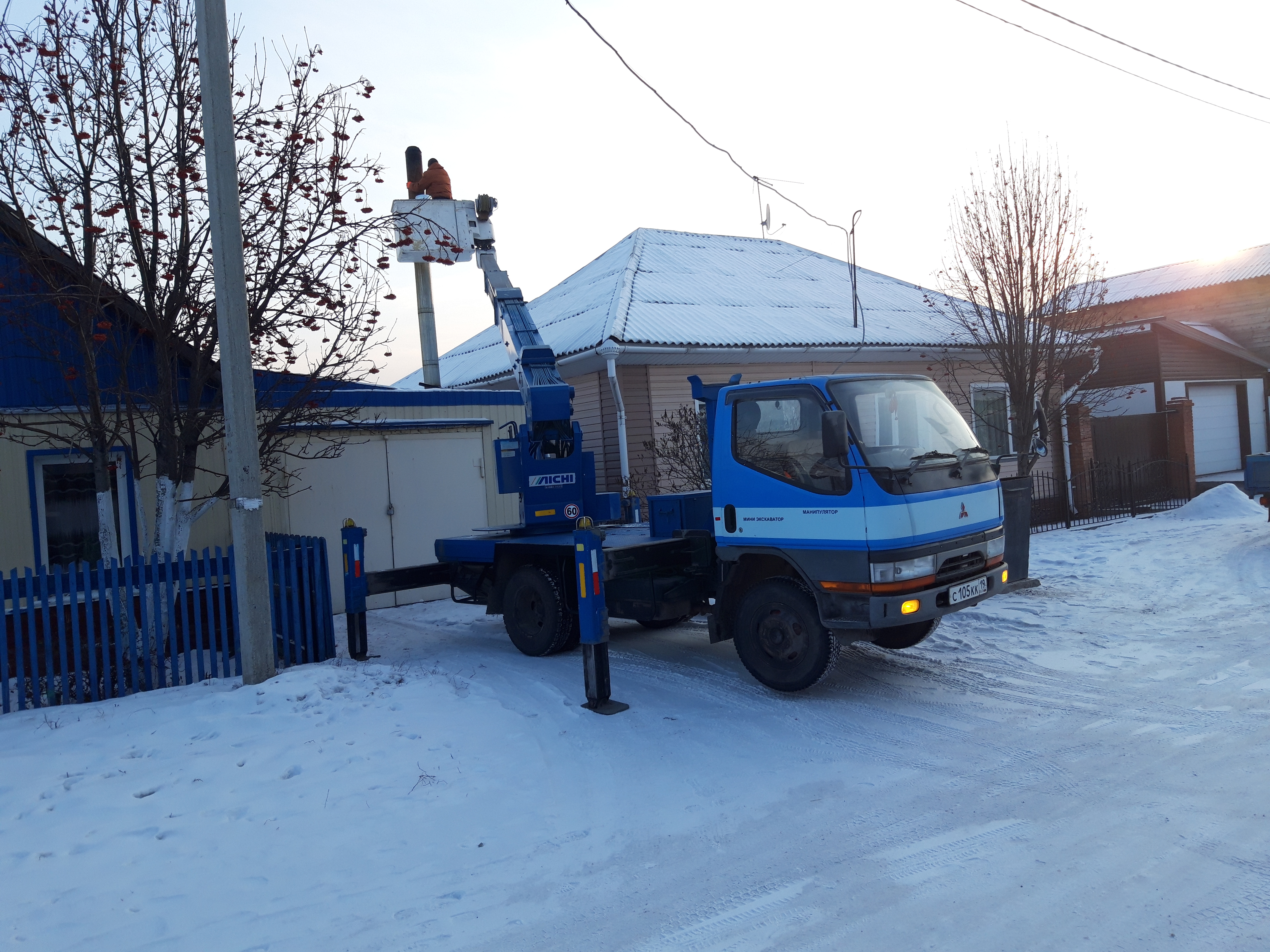 Аренда Услуги японских автовышек 16м