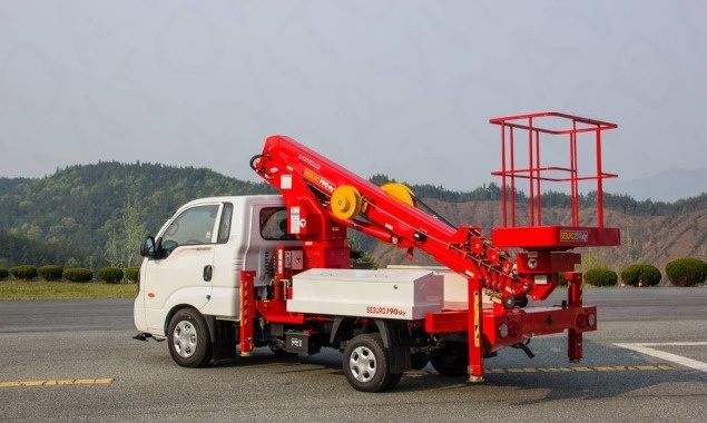 Предлагаем услуги автовышек.