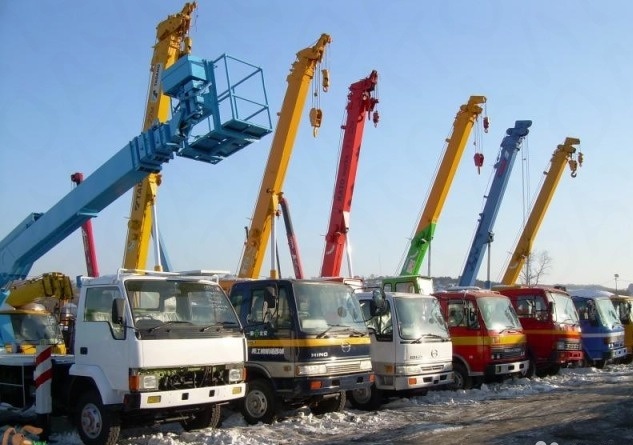 Аренда и Услуги агп автовышек от 15 до 40 метров