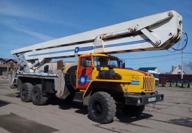 Автовышка 28м, на базе а/м Урал, вездеход