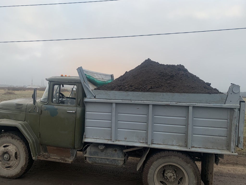 Доставка Земля Песок Щебень самосвалом.