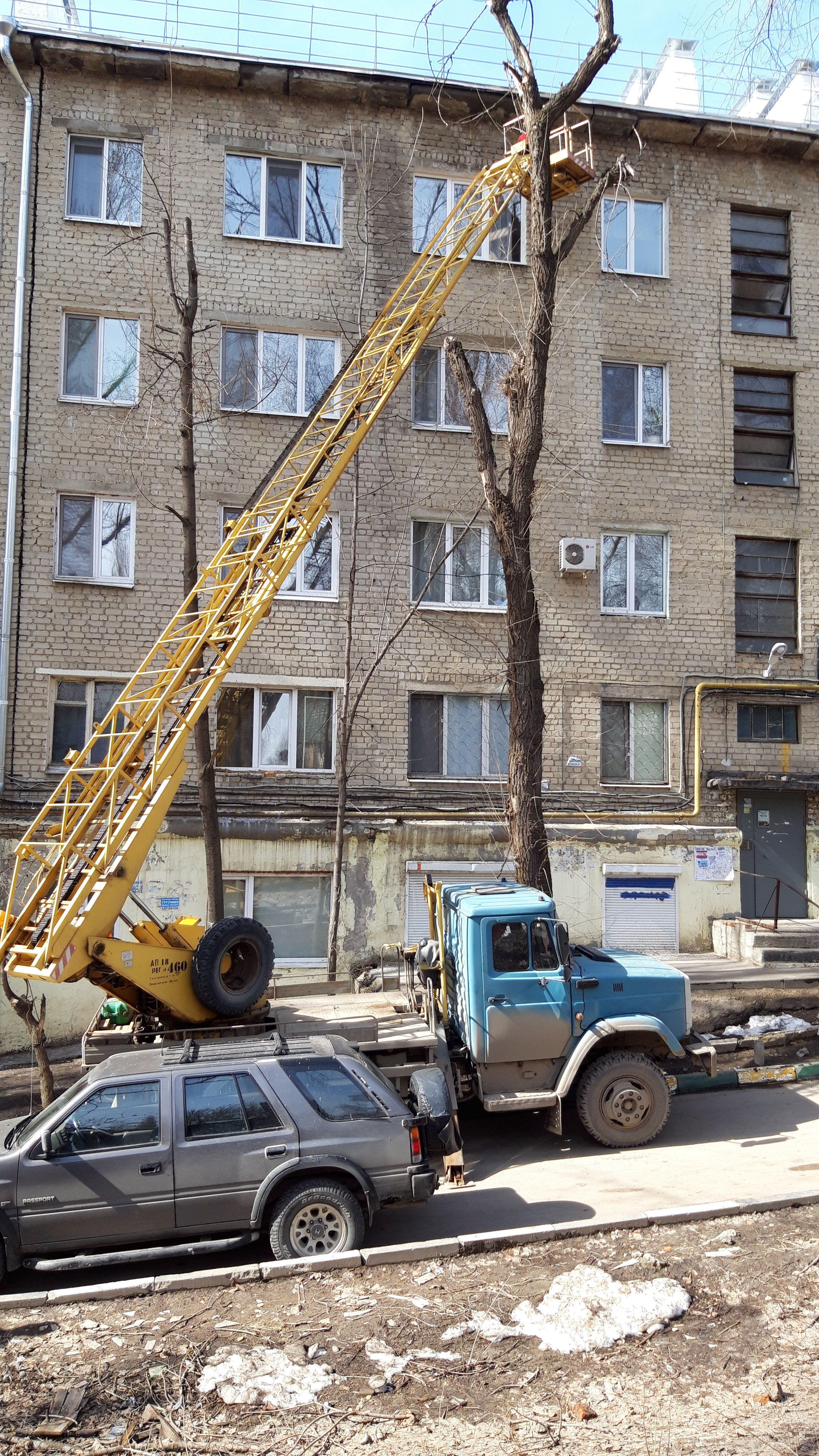 Аренда автовышки. Подъёмные работы.