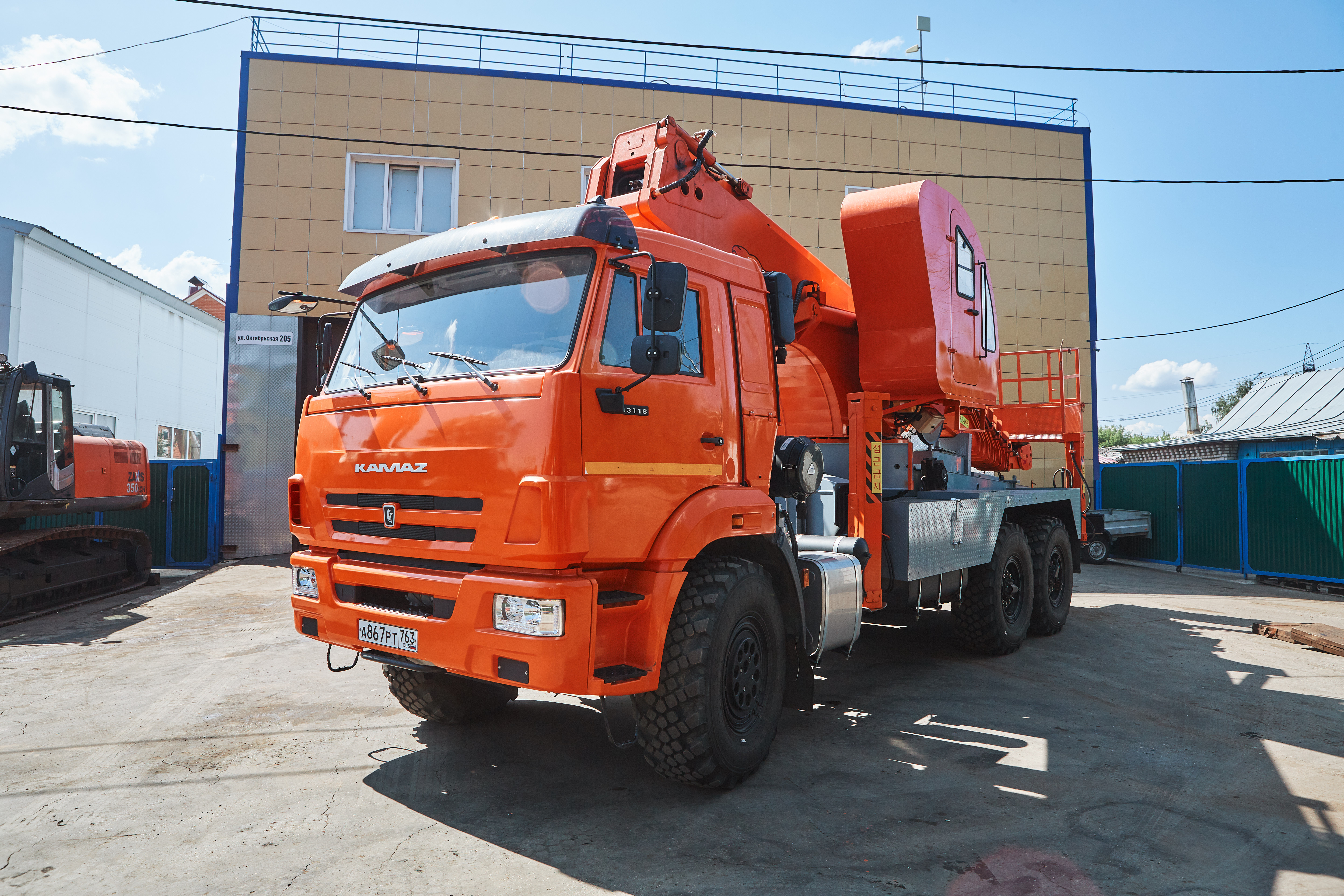 Автовышка вездеход 6х6 до 40 метров