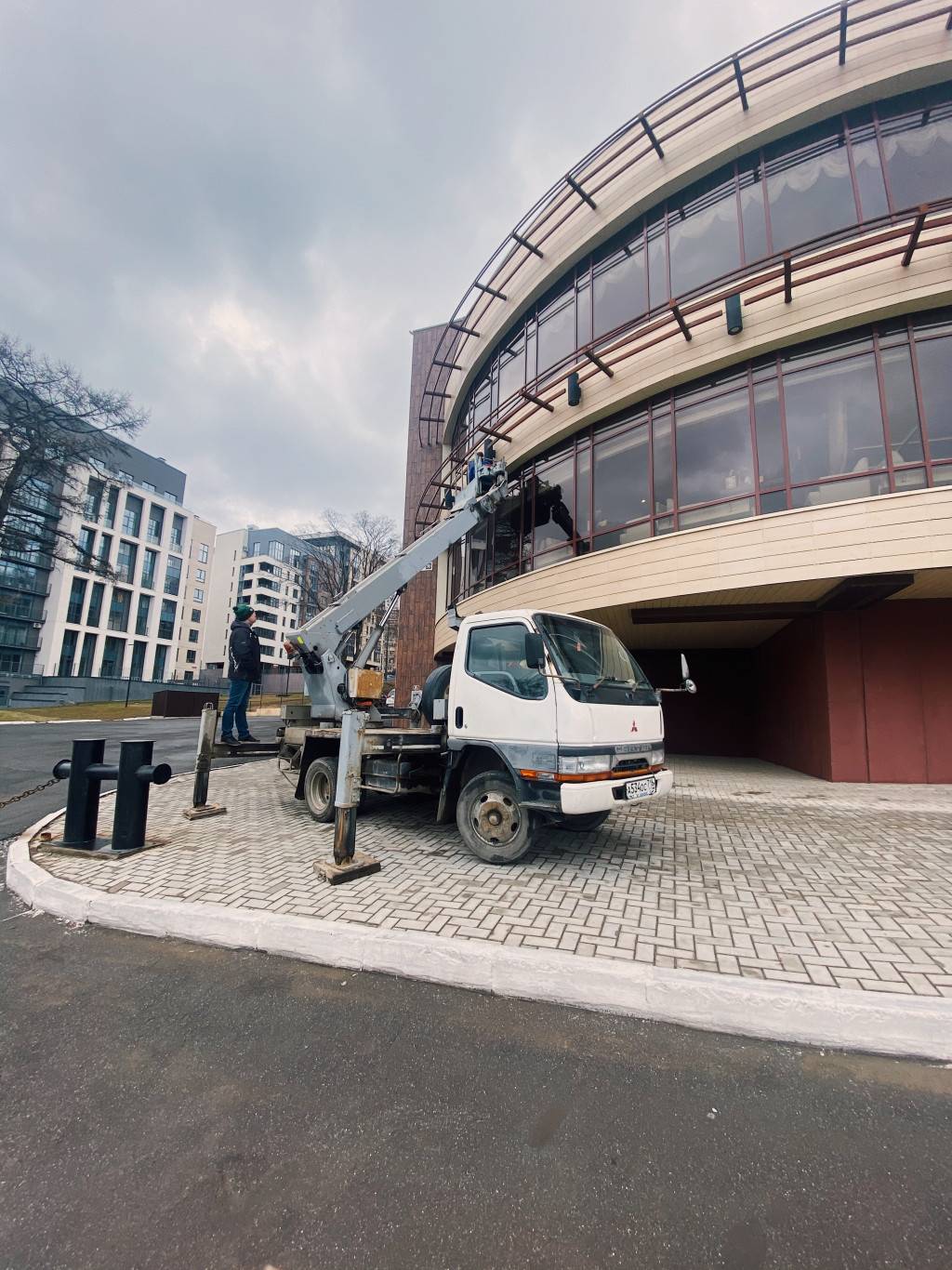 Услуги автовышки, аренда автовышек 14м 16м 22м 28м