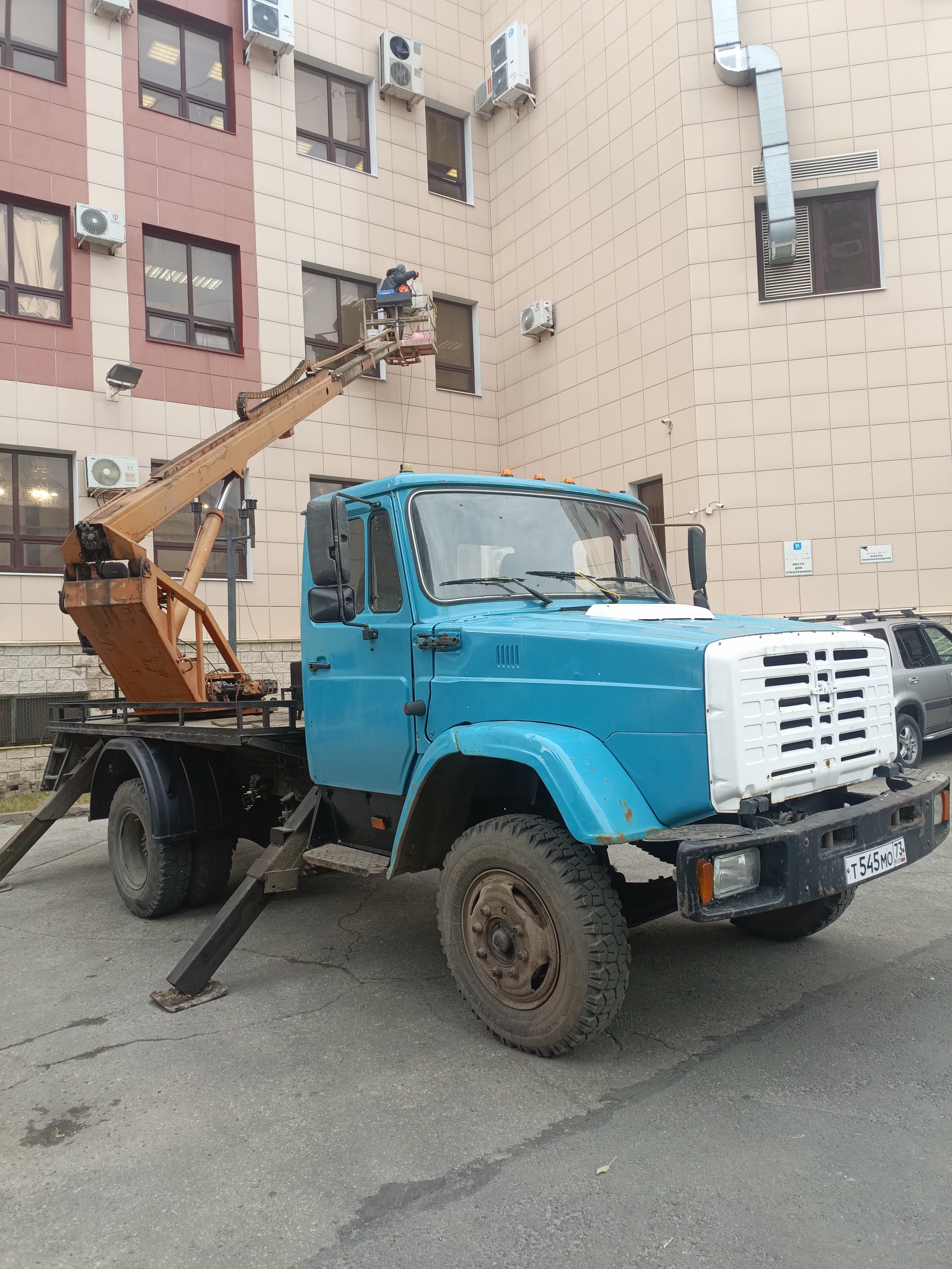 Аренда автовышки высота подъёма 18 и 22 метра