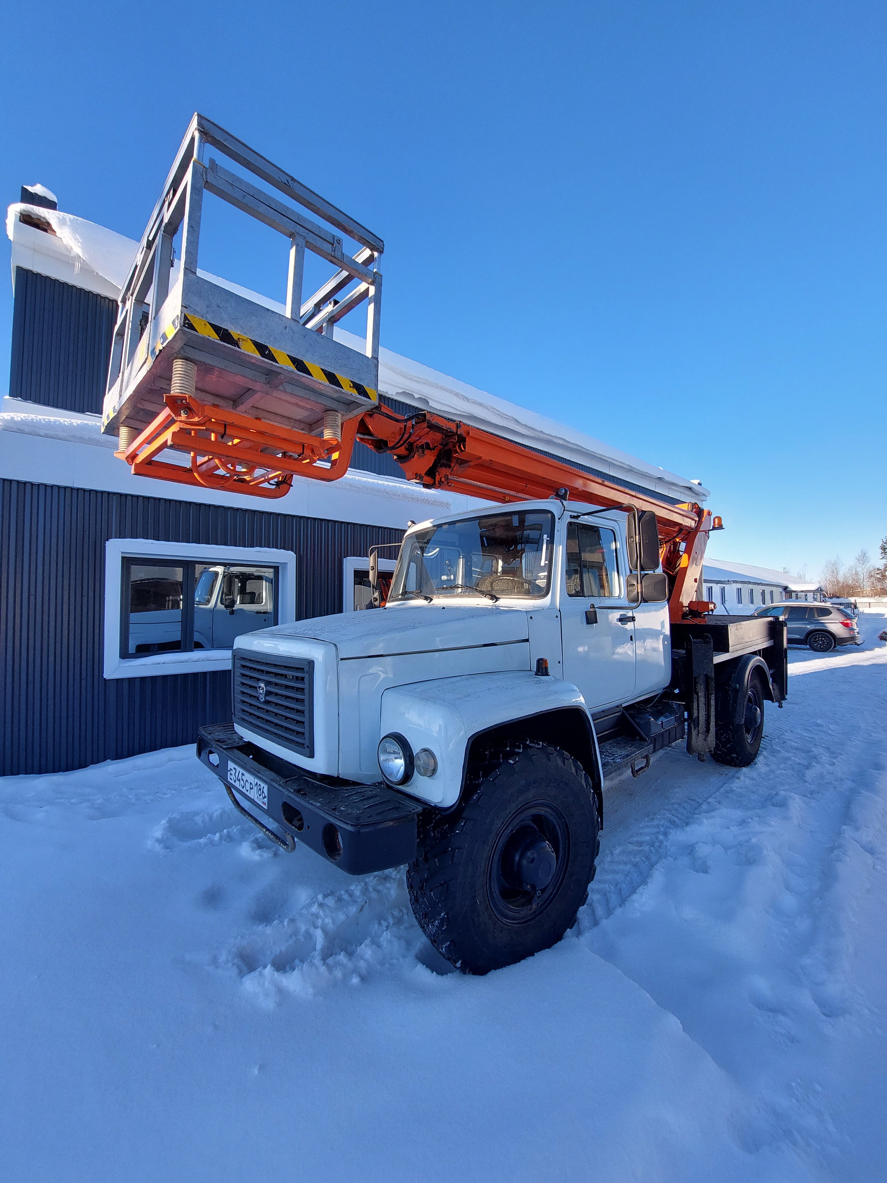 Услуги автовышки 24 метра