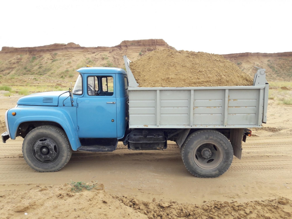 Грузоперевозки сыпучих грузов ЗИЛ трёх сторонний
