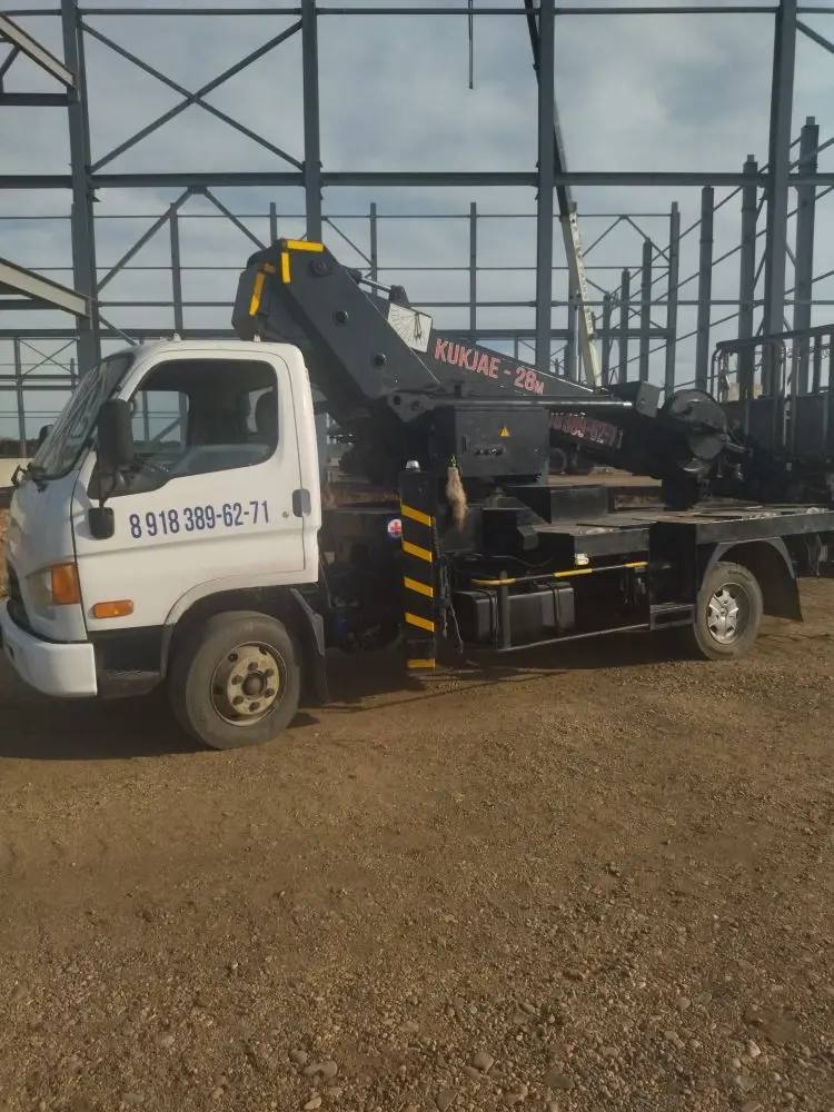 Аренда телескопической полноповоротной автовышки.