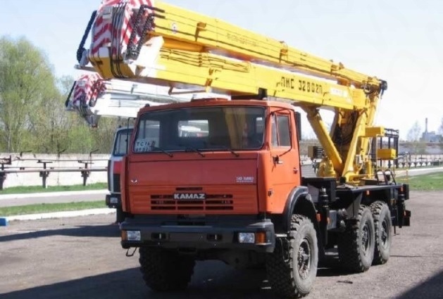 Автовышка услуги,аренда колено 28 метров