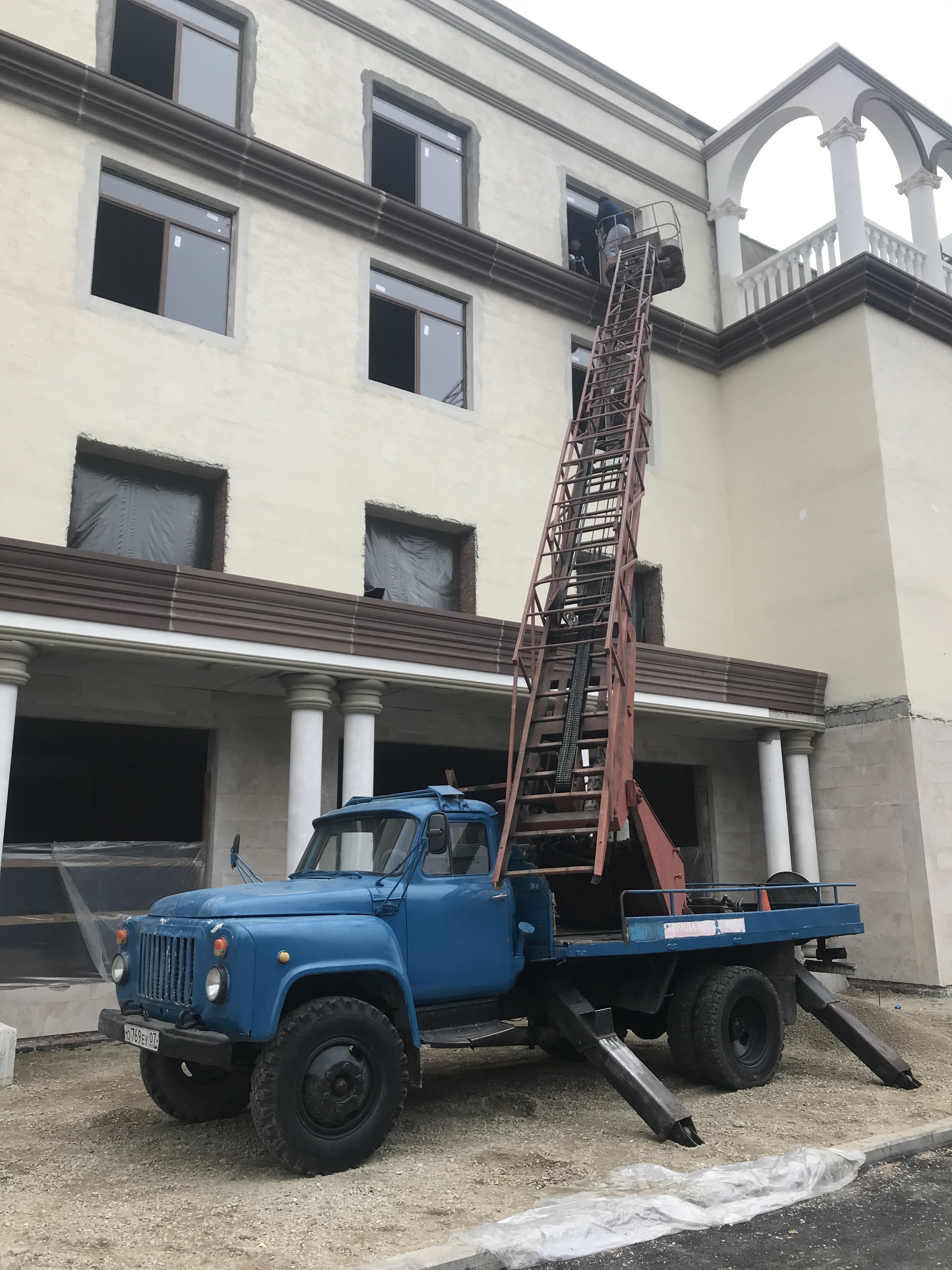 Услуги автовышки, аренда автовышки