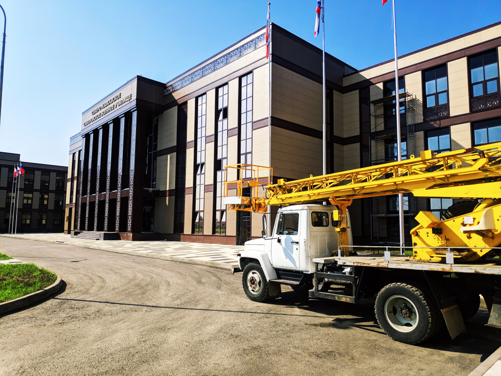 Услуги автовышки. Подъемные работы.