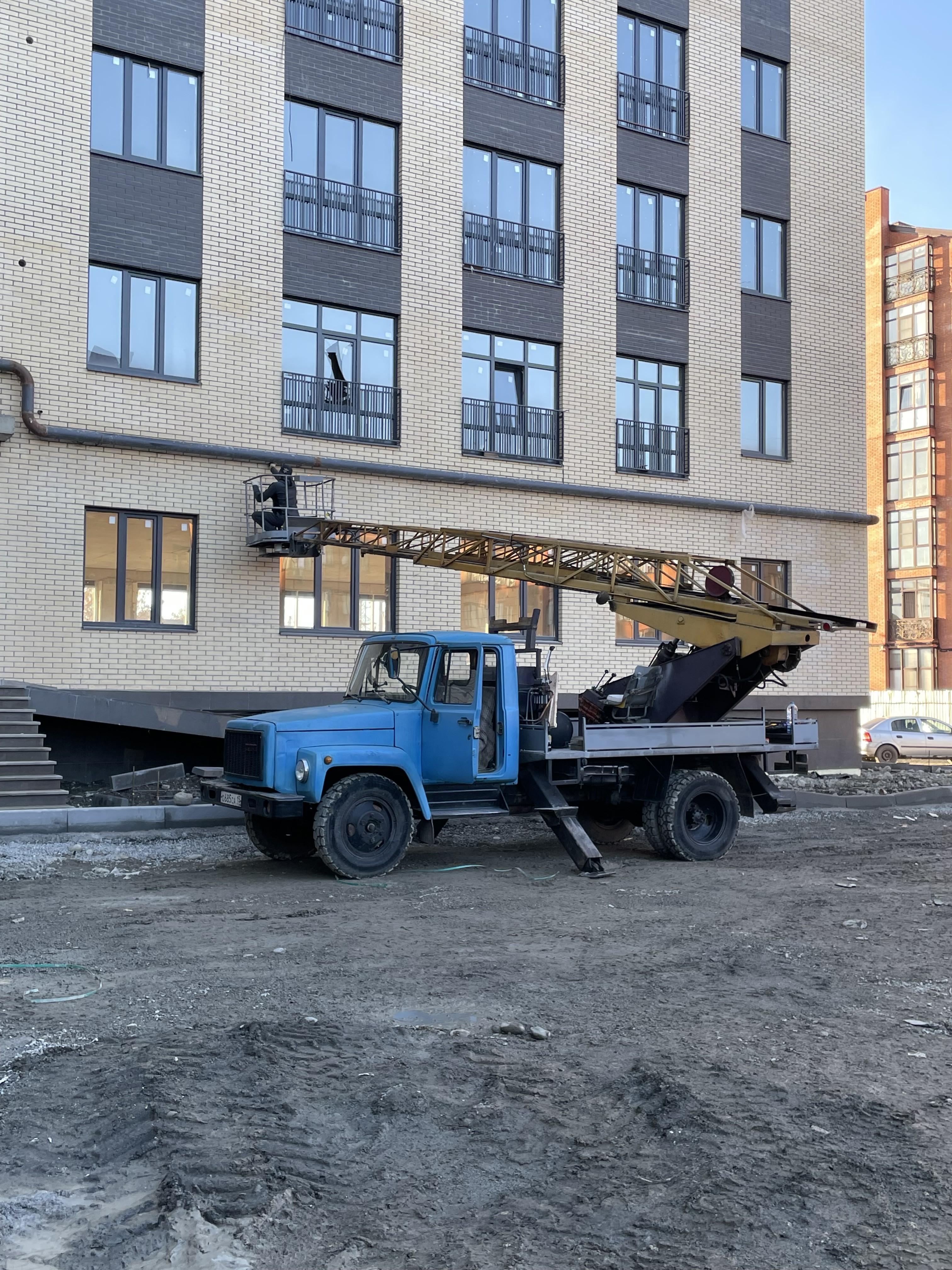 Аренда услуги автовышки телескоп