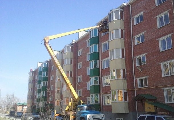 Автовышка аренда. Высотные работы.