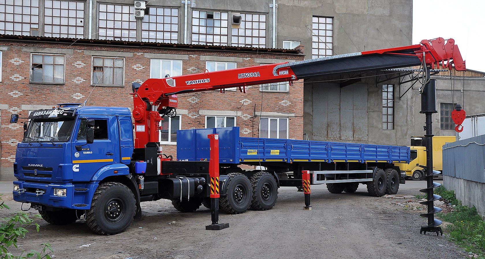 Аренда манипулятора грузоперевозки