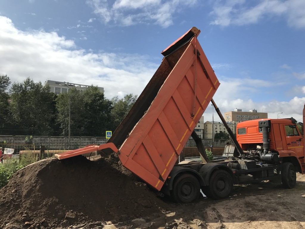 Аренда самосвала 20 м3. Перевозка материалов.