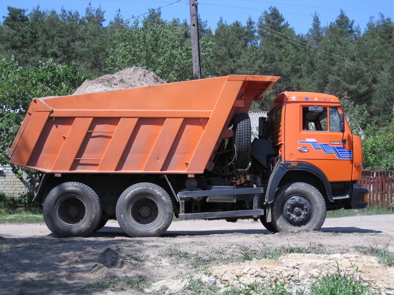 Самосвал. Песок, щебень, асфальт. Вывоз мусора.